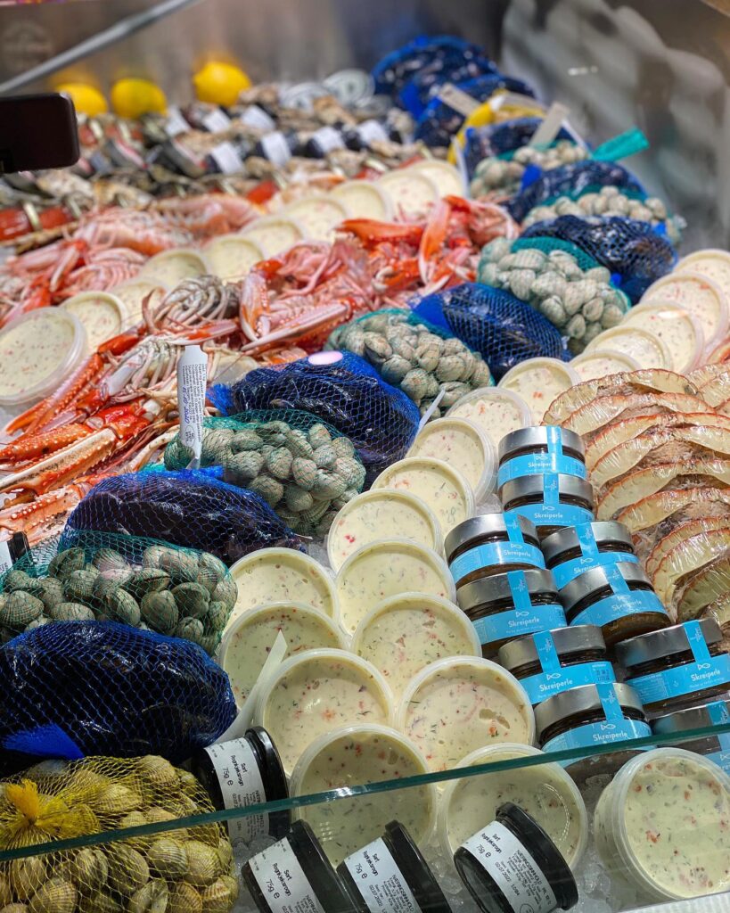 Velfylt og fristende fiskedisk hos Vulkanfisk